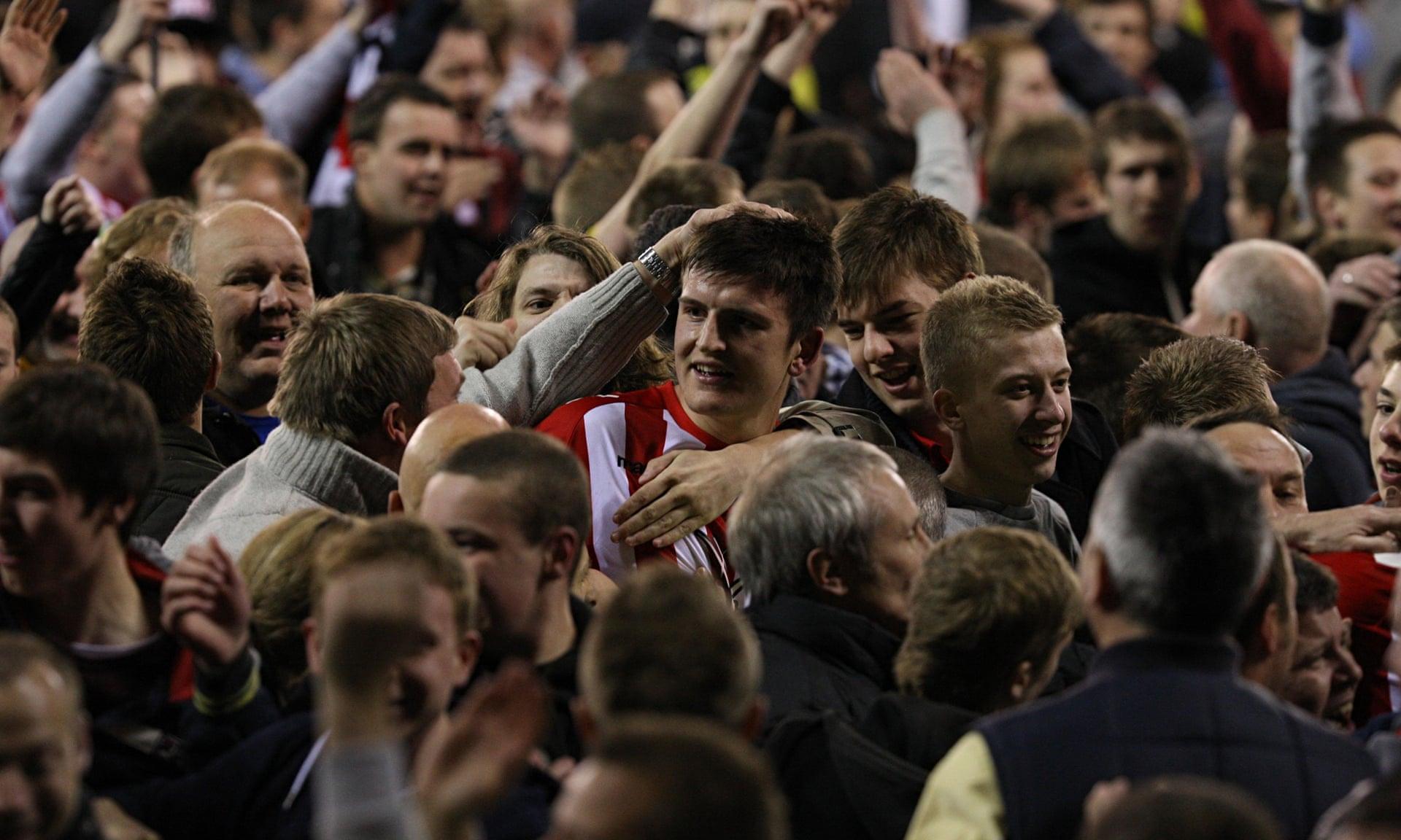 将永远与坚 将永远与坚